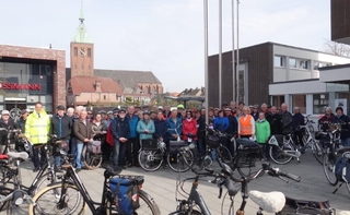 65 'Fietser' in den Startlöchern für die erste geführte Radtour der Gemeinde Weeze