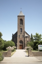 Die evangelische Kirche in Weeze auf der Wasserstraße