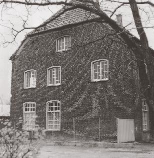 Old Senior Forest Warden’s House, view from the south-east, 1970’s.