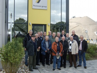 Ehrenabteilung besucht Kieswerk Knappheide