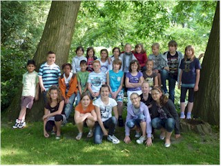 Austausch-Besuch der niederländischen Kinder in der Weezer Marienwasserschule