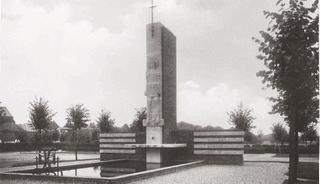 Cyriakus memorial, in the foreground lies the Cyriakus fountain, a 9 metre-long water basin, postcard-view before 1939.