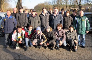 Die B2-Jugend des TSV Weeze kurz vor der Abfahrt zum Wintercup 2012 in Düsseldorf