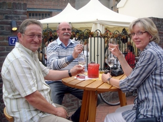 Zum fünften Mal findet am Samstag, dem 30. Juli 2011, ab 18.00 Uhr das Weezer Weinfest in der Ortsmitte statt